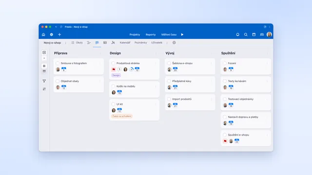 Kanban v aplikaci Freelo: úkoly nového e-shopu rozdělené podle fází práce.